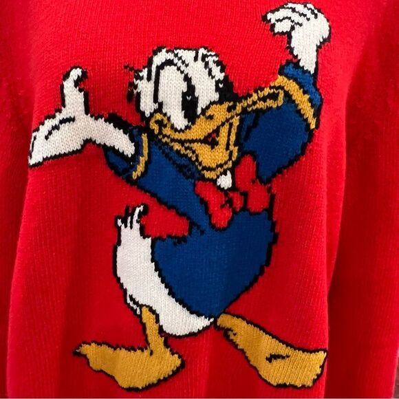 Gucci Unisex Red Sweater with Donald Duck Design - Picture 6 of 10